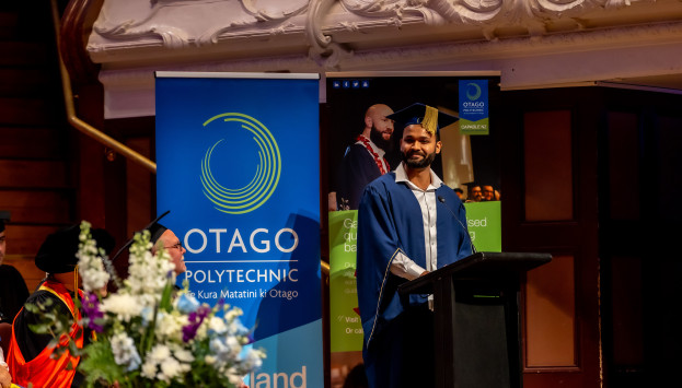 OPAIC PARADECEREMONY MR 949